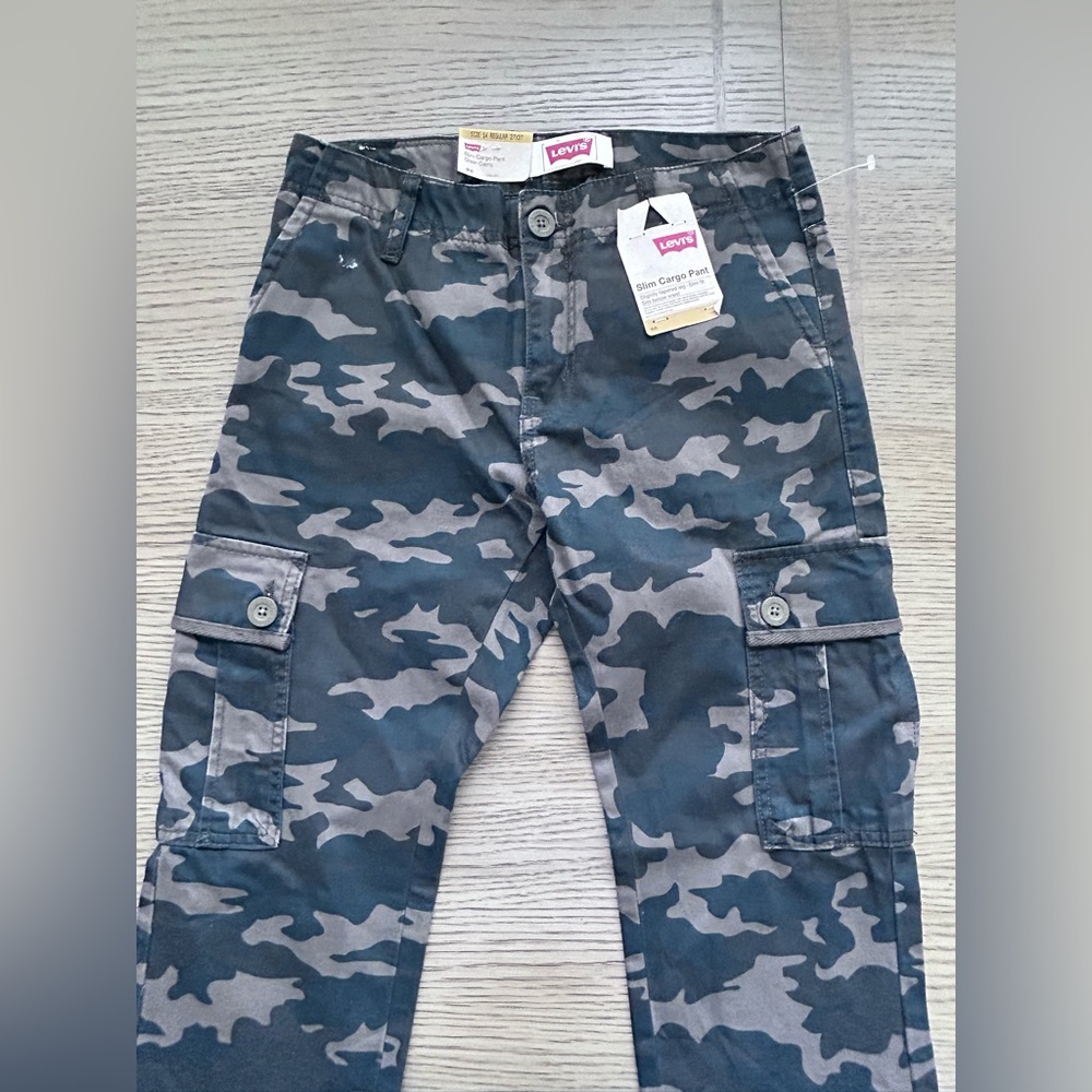 Levi’s Cargo Pants